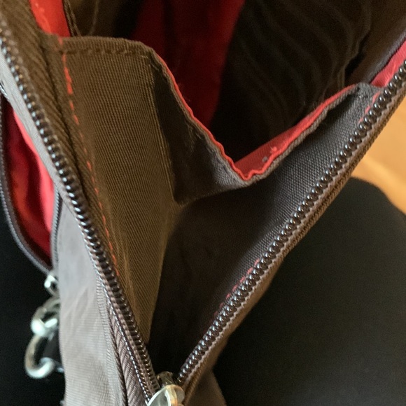 Baggallini Metro brown vegan woven nylon 1 or 2 strap convertible backpack EUC - Picture 9 of 15